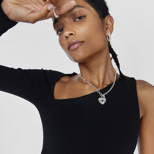 Collar con Colgante de Corazón de Acero Inoxidable, Diseño Acanalado en Bloques de Color Dorado y Plateado, Joyería de Regalo - Product Image 4