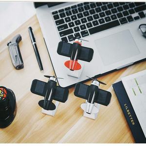 Diffuseur d'air pour voiture de haute qualité, modèle d'avion rotatif solaire, protection solaire, aromathérapie, parfum, huile essentielle, cadeau créatif - Product Image 6