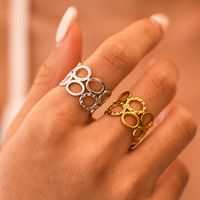 Bagues Infinity creuses couleur or Skyrim pour femmes, en acier inoxydable, minimalistes, géométriques, pour fiançailles, bijoux de couple, vente en gros