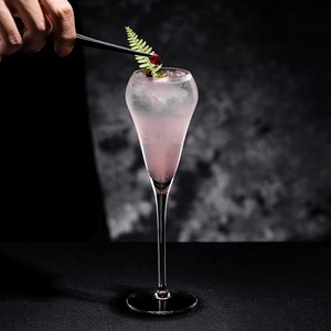 Flûtes à champagne personnalisées avec logo de fleurs, verres à <span class=keywords><strong>vin</strong></span> mousseux à cocktail transparents soufflés à la main - Product Image 3