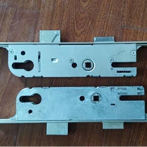 <span class=keywords><strong>Serratura</strong></span> a mortasa con corpo in ferro e catenaccio a collegamento superiore e inferiore, personalizzabile, per sistemi multipunto, direttamente dalla fabbrica - Product Image 3