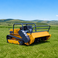 Tondeuse robot à chenilles télécommandée à essence avec chenilles en caoutchouc antidérapantes pour la coupe de l'herbe dans les vergers