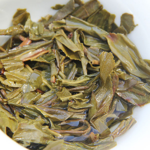 Vente chaude : Gâteau de thé <span class=keywords><strong>Pu</strong></span>-erh de 100 grammes, Bingdao, doux, Cha Bing, <span class=keywords><strong>Pu</strong></span>-erh brut, Lingcang Xiao Puer Cha Bing - Product Image 3