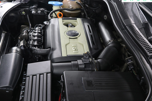 Limpiador de superficies de motor, pulverizador neutro en pH, productos para el cuidado del coche, eliminación de manchas de aceite, venta al por mayor, soporte OEM y ODM - Product Image 2