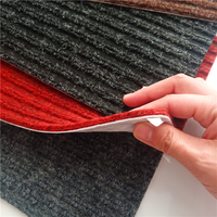 Tapis de sécurité pour enfants et chiens Stripes Tapis d'escalier intérieur moderne antidérapant avec fonction anti-déplacement pour l'espace de la chambre de la porte