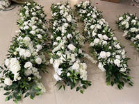 Livraison rapide, chemin de table floral de luxe, fleurs artificielles en soie au toucher réel pour la décoration des hôtels, des salles à manger et des mariages