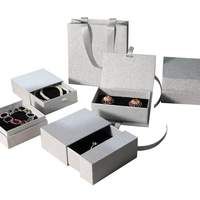 Boîte d'emballage carrée personnalisée en carton blanc pour bijoux, avec couvercle et base, doublure en velours mat, motif ciel étoilé, pour bagues et colliers, cadeaux UV recyclés