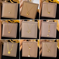 Collier pendentif en forme de cœur de papillon en acier inoxydable plaqué or 18 carats pour femmes et hommes, collier ras du cou, bijoux