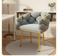 Chaise de salle à manger moderne en lin, style luxe léger, tabouret de maquillage, chaise de coiffeuse, pieds en métal, dossier, pour nail art - Vente en gros