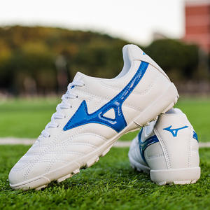 Chaussures de football à crampons bas unisexe pour adolescents et étudiants, idéales pour <span class=keywords><strong>terrain</strong></span> <span class=keywords><strong>synthétique</strong></span> et entraînement – Nouvelle collection à succès - Product Image 1
