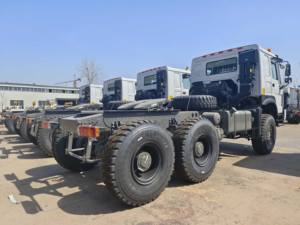 Camión Tractor Sinotruk Howo de China, 6x6, 371hp, Tracción en las 6 Ruedas, Camión Tractor Todoterreno en Venta, Congo, Níger - Product Image 3