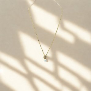 Collier élégant en or avec pendentif en perle et boucles d'oreilles assorties, ensemble de bijoux raffinés pour femme, cadeau de mariage, design classique - Product Image 2
