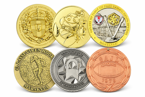 Monete Souvenir in Ottone a Forma di Elmo da Cavaliere con Croce, per Unità Militari e della Marina, Personalizzabili con Logo - Articolo Caldo del Momento - Product Image 2