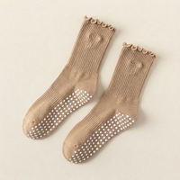 En stock, chaussettes de yoga en coton pour femmes, mignonnes, à volants et broderie antibactérienne, chaussettes de Pilates avec grip antidérapant en silicone