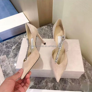 Zapatos de Tacón Alto JC Versión Superior con Cadena de Diamantes Huecos, Ante de Oveja, 8.5cm, Negro Albaricoque, Zapatos de Marca JimmysChoo - Product Image 5