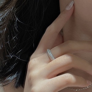 Bague en argent sterling S925 de style Chirati, luxueuse, personnalisée, zircon, tendance, texturée, brossée, incrustée de tissu, vente en gros - Product Image 2