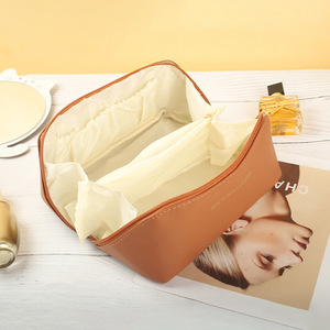 Rose Of No Man S Land Trousse à cosmétiques grande capacité en PU, organiseur de voyage, trousse de toilette blanche - Product Image 4
