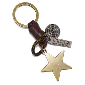 Porte-clés personnalisable en laiton avec clip, accessoire de porte-clés en cuir, breloque de sac d'Halloween, porte-clés de voiture en métal sur mesure - Product Image 1