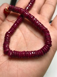 <span class=keywords><strong>Ruby</strong></span> Micro mặt đá hạt đẹp tự nhiên màu đỏ màu lốp xe Hình dạng siêu lấp lánh có sẵn 6.5 8 mm 8 inch dài tuyệt vời cho - Product Image 2