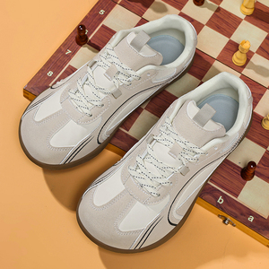 Chaussures de sport décontractées pour hommes avec logo personnalisé, bout large, à lacets, style marche et course, en maille souple et sportive, petite commande, boîte de chaussures assortie - Product Image 2