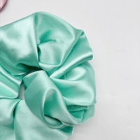 Bandeau en satin de haute qualité, effet soie, à large bord, couleur personnalisable, 19 cm, accessoire capillaire floral élégant pour femme