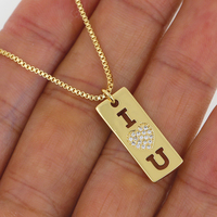 Pendentif rectangulaire plaqué or 18 carats avec message « Je t'aime », breloque en or avec lettre rubis et cœur pour cadeau de Saint-Valentin, vente en gros