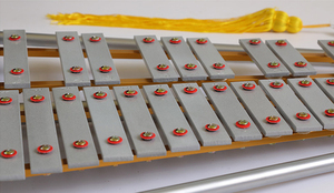 ไซโลโฟนเดินแถว 27 เสียง ผลิตในจีน ขายส่ง - โลหะอะลูมิเนียมสีเงิน เมโลโฟน ระนาด ลีร์ ระดับมืออาชีพ รับสั่งทำโลโก้ ก็ล็อกเกนสปีล - Product Image 6