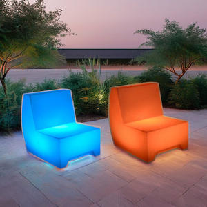 حار بيع لون التحكم أدى الأثاث البلاستيكية الاقسام أدى أريكة أريكة لشريط - Product Image 2