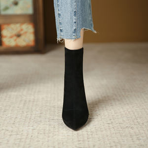 Bottines en <span class=keywords><strong>daim</strong></span> noires pour femmes, logo personnalisé à la mode, prix d'usine - Product Image 2