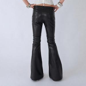 Pantalones Acampanados de Piel Sintética con Tachuelas de Cintura Baja Estilo Punk para Mujer, Ajuste Regular, Moda Casual Y2K, Revestimiento de PU de Secado Rápido - Product Image 4