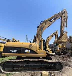 รถขุดตีนตะขาบ Caterpillar 320CL มือสอง น้ำหนัก 20 ตัน ชั่วโมงการทำงานต่ำ เครื่องจักรสำหรับงานดิน สำหรับงานก่อสร้าง - Product Image 6