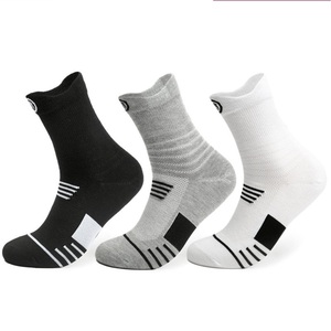 Chaussettes de sport en maille éponge, rembourrées, anti-humidité et réduisant la pression sur les pieds pour la course à pied, la randonnée, le cyclisme, le basketball - Product Image 2
