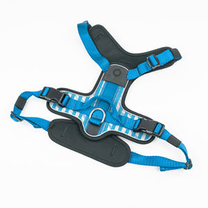 Harnais pour chien respirant sur le thème du football avec des bandes réfléchissantes et des boucles réglables, motif drapeau national - Product Image 5