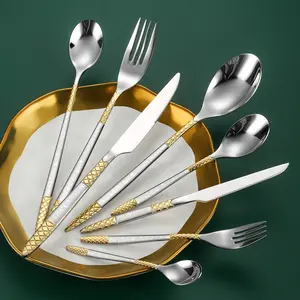 Factory High Quality 144PCS Customize SS18/10 Flatware Gold Laser Pattern 120PCS Cutlery Set Gold Plated Dinner Spoon Fork