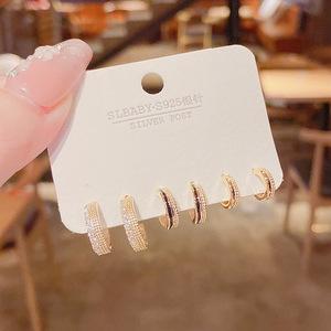 2023 femmes <span class=keywords><strong>or</strong></span> argent couleur cerceau ensemble CZ Zircon petit Huggie <span class=keywords><strong>Cartilage</strong></span> goutte écouteurs pour mariage femme bijoux <span class=keywords><strong>boucle</strong></span> - Product Image 3