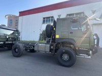 2025 Новое дизельное шасси для грузового автомобиля Sinotruk Howo 4x4 290hp с шинами 14. 00r20
