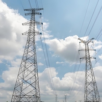 Tour de treillis de transmission multi-circuits pour télécommunications Tour de ligne de transmission électrique en acier galvanisé haute tension