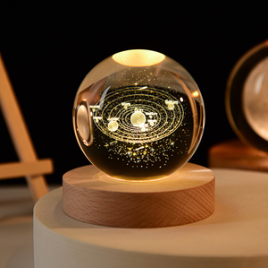 Lámpara LED 3D de Bola de Cristal de 6cm con Ilusión Óptica, Base de Madera Maciza Tallada a Mano, Soporte de Luz 3D de Madera, Moderna, USB, Regulable - Product Image 5