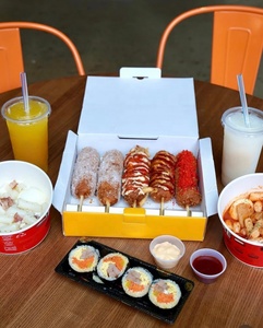 Tùy Chỉnh Có Thể Tái Chế K Con Chó Hàn Quốc Ngô Chó Sushi Waffle Thanh Ăn Vay Thực Phẩm Container Bao Bì Hộp Khay - Product Image 4