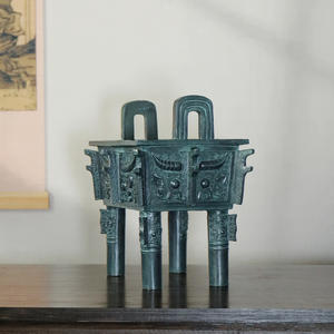 งานฝีมือทองสัมฤทธิ์โบราณสไตล์จีน รูปแบบหน้าสัตว์ของราชวงศ์โจว ขาตั้งสามขาทรงสี่เหลี่ยม ของตกแต่ง งานฝีมือ ของสะสมของขวัญ - Product Image 5