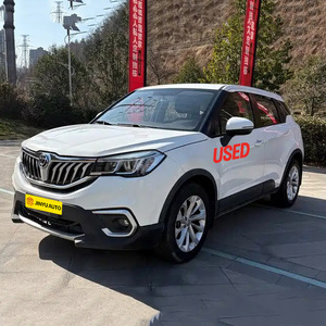 Venta al por Mayor a Precio Económico, Zhonghua <span class=keywords><strong>V3</strong></span> 2016, 1.5L, Transmisión Manual, Tracción Delantera, 5 Plazas, Autos Usados de Gasolina - Product Image 1