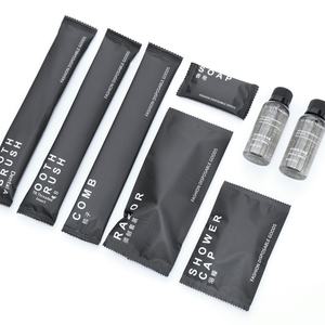 Kit <span class=keywords><strong>de</strong></span> salle <span class=keywords><strong>de</strong></span> bain jetable <span class=keywords><strong>pour</strong></span> hôtel : brosse à dents à poils souples, dentifrice, peigne, <span class=keywords><strong>savon</strong></span> et shampoing – Vente en gros - Product Image 5