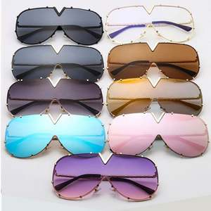 Gafas de Sol Cuadradas Extra Grandes con Logotipo Personalizado, de Moda, Alta Calidad, para Hombre y Mujer, con Marco Grande y Remaches, Protección UV400 - Product Image 4