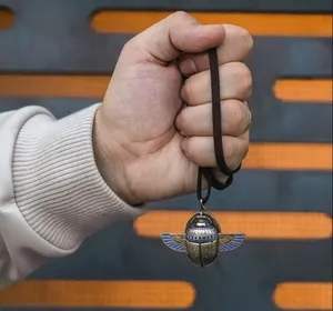 Collar con colgante de escarabajo egipcio de latón chapado en oro, diseño de ala, joyería antigua mística, venta al por mayor, regalo para hombres y mujeres - Product Image 3