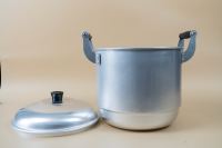 Casserole vapeur en aluminium durable non revêtue avec couvercle et grille vapeur, conçue pour la cuisson à la vapeur, l'ébullition et la cuisson en grande quantité