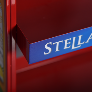 Exhibidor Metálico de Pie con Múltiples Niveles, Cestas y Pancarta Superior para Refrigerios y Bebidas en Tiendas Minoristas - Product Image 5