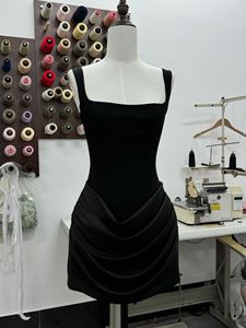 Bettergirl 2025 autunno <span class=keywords><strong>inverno</strong></span> nuovo abito da festa Sexy plissettato <span class=keywords><strong>senza</strong></span> <span class=keywords><strong>maniche</strong></span> stringente - Product Image 4