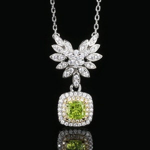Collar de alas de ángel con colgante de diamante de alto carbono de 6*6 mm, estilo moderno y ecológico, con incrustaciones de cobre, para uso diario femenino. - Product Image 5