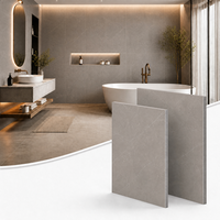 Panneaux et planches murales décoratifs haut de gamme avec structure SPC imperméable, système de fixation par clic, couche anti-usure, surface en marbre pour la vente au détail