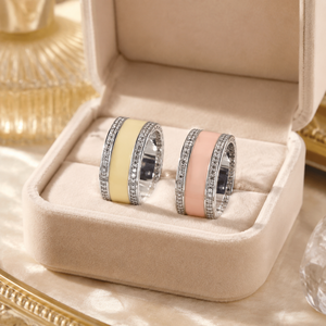 Anello con Cuore Inciso e Smalto Pavé per Donne, Elegante Gioiello da Dito alla Moda - Product Image 6